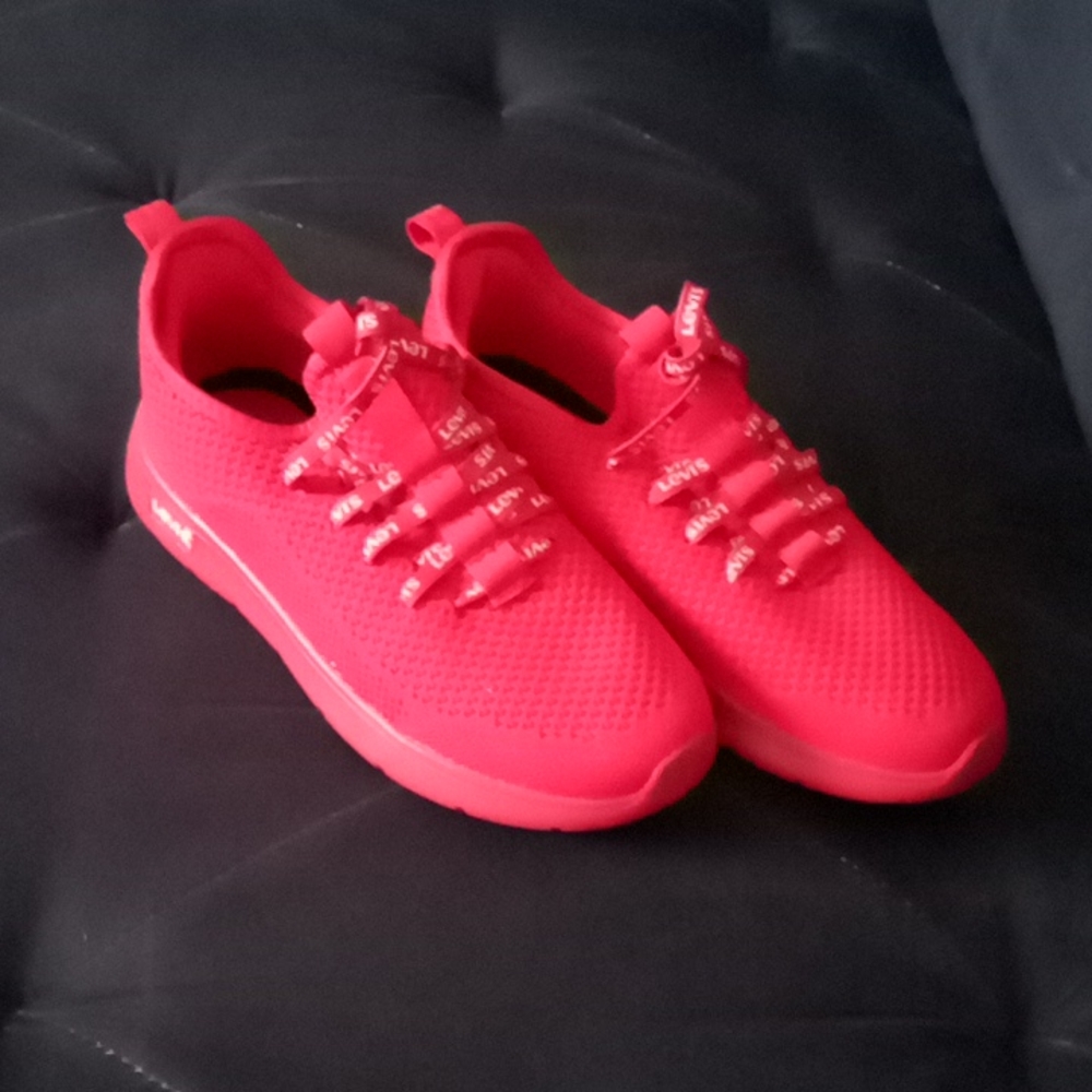 Women's Levi's red shoes